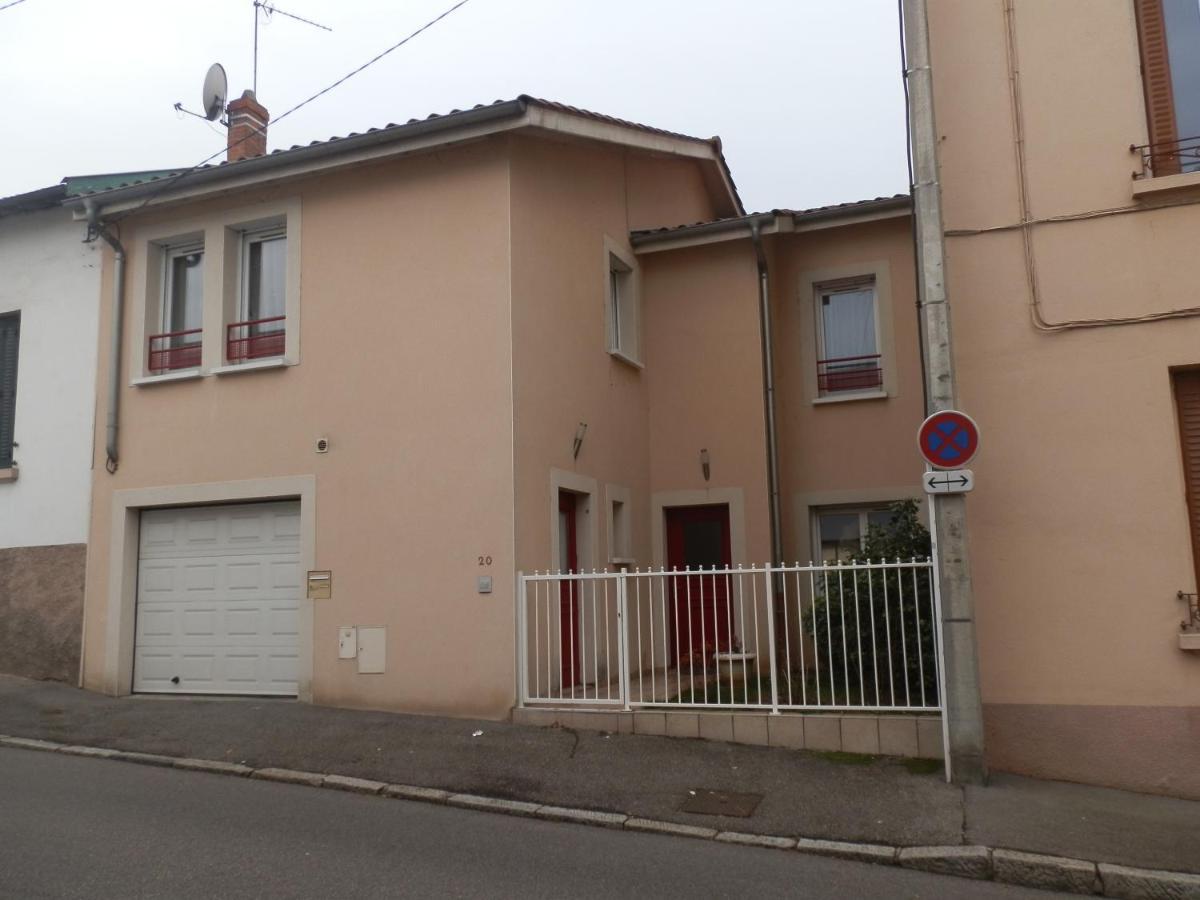 Au Sud De Lyon A Apartment Oullins